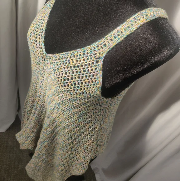 Hand Made Hanky Tank - Picture 3 of 5